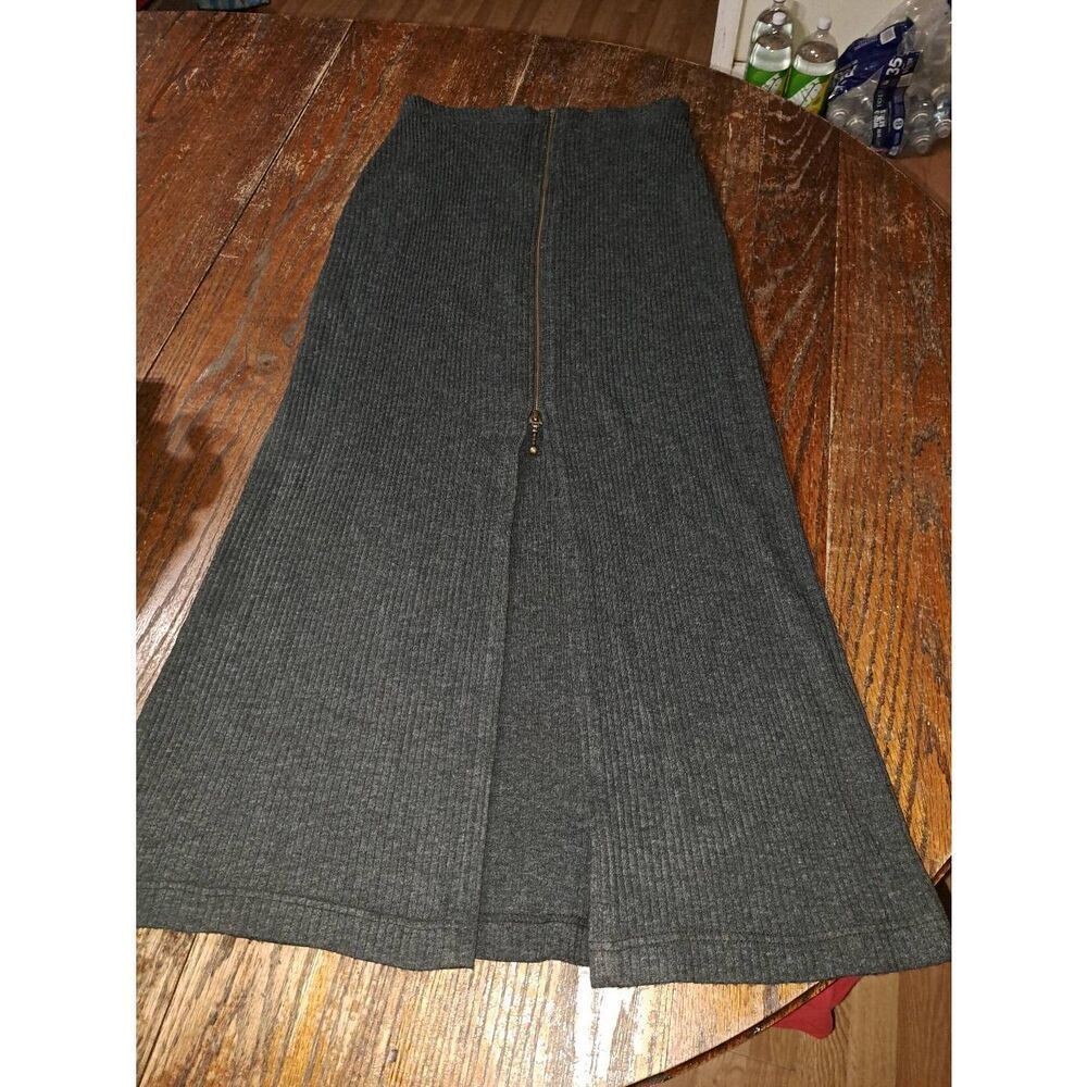 Size 8 Joseph Ribkoff Creations Sport Grey Zip Ribbed Knit Maxi Skirt with Slit